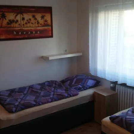 Δωμάτια σε οικογενειακή κατοικία Sleepcentral Ντίσελντορφ